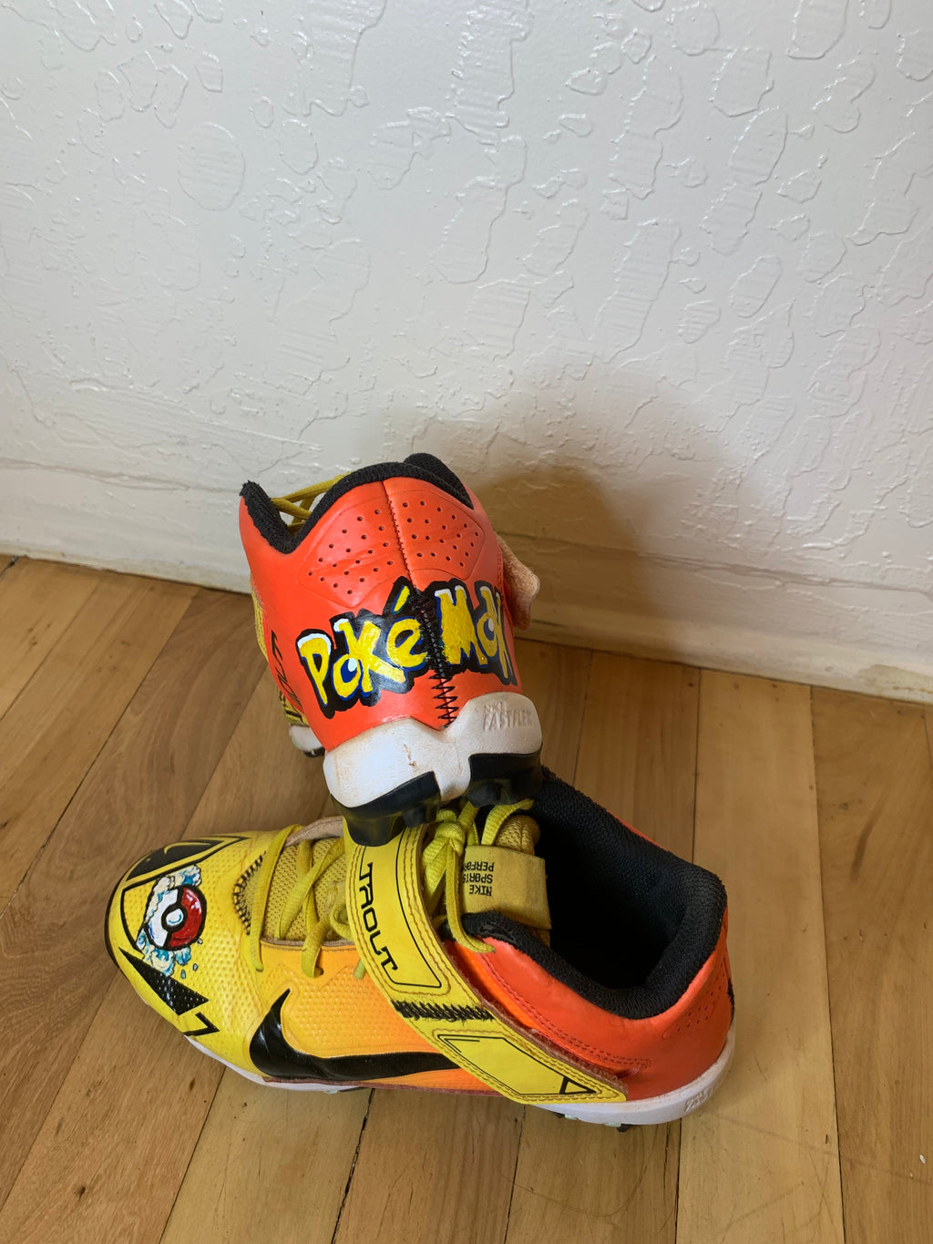 Used Nike Mike Trout Cleats - Custom Pokemon Charizard Design - Size 4.5