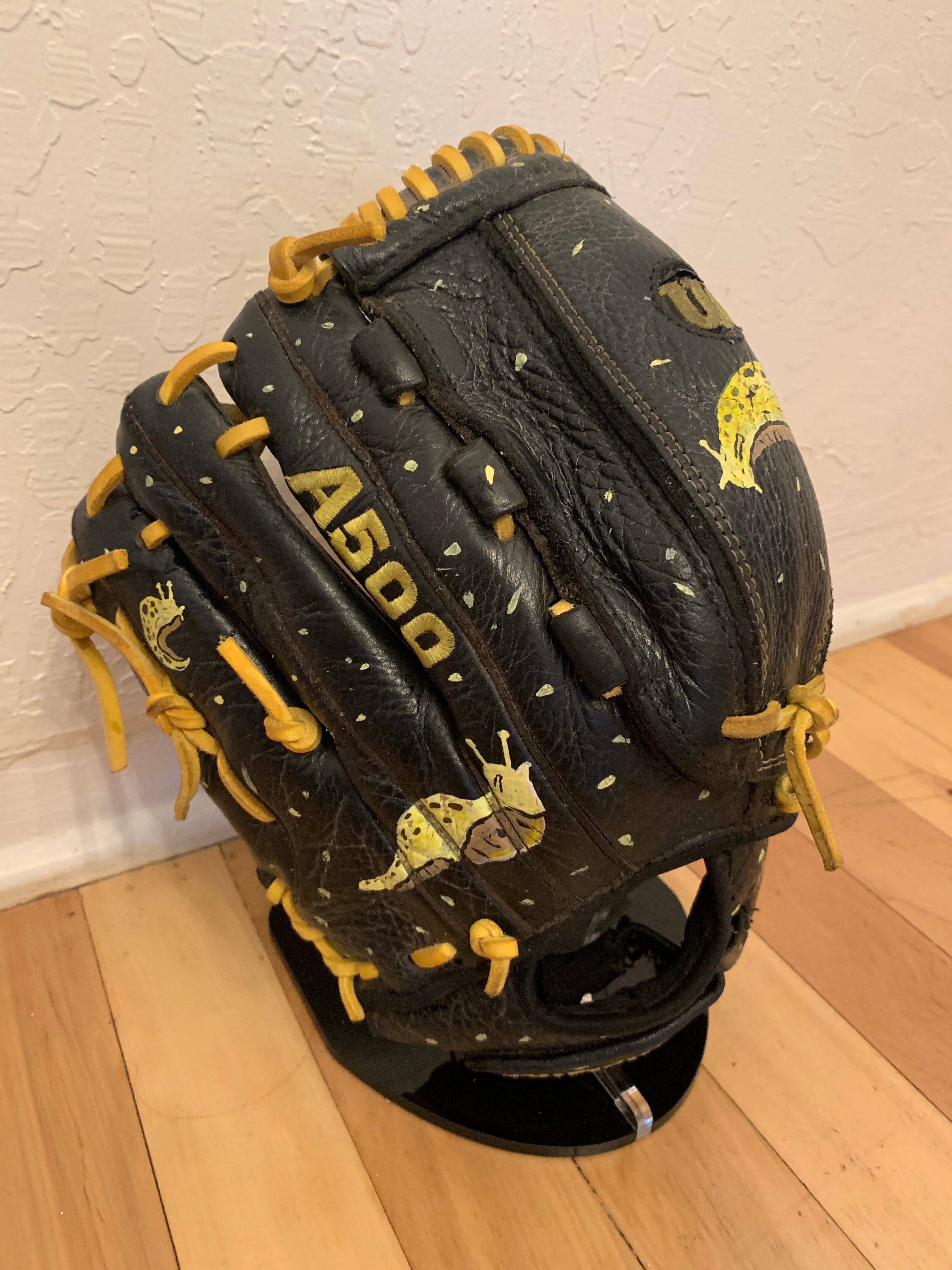 Wilson A500 11.5" Fast Pitch Glove - Banana Slugs